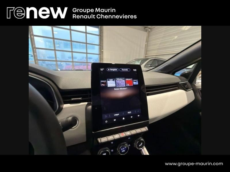 Photo 18 de l’annonce de RENAULT Clio d’occasion à vendre à CHENNEVIÈRES-SUR-MARNE