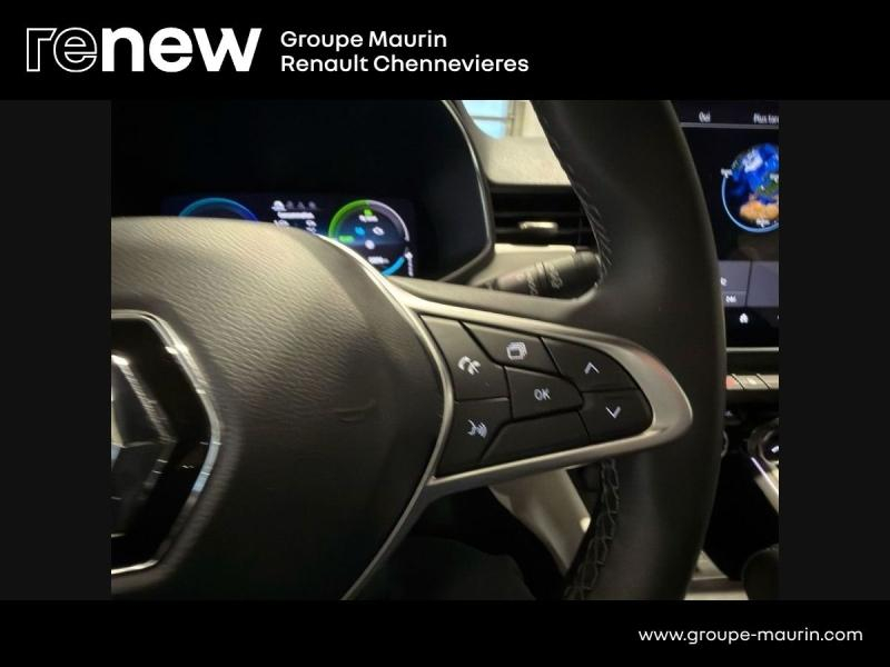 Photo 19 de l’annonce de RENAULT Clio d’occasion à vendre à CHENNEVIÈRES-SUR-MARNE