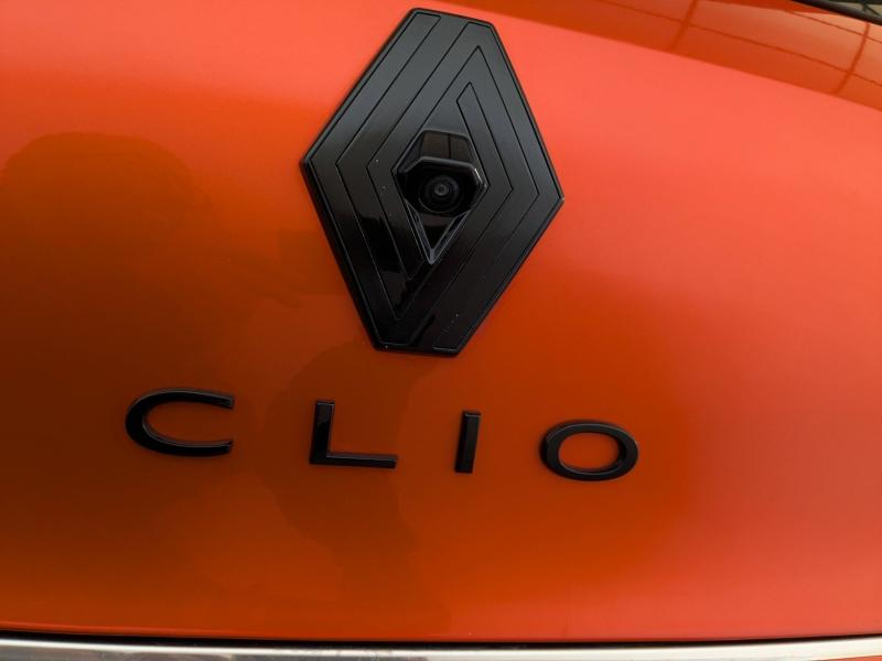 Photo 20 de l’annonce de RENAULT Clio d’occasion à vendre à MANOSQUE