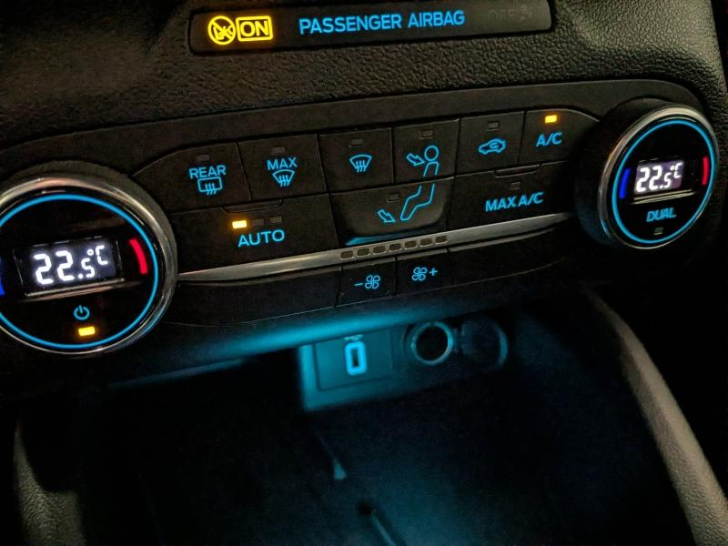 Photo 18 de l’annonce de FORD Focus d’occasion à vendre à MANOSQUE