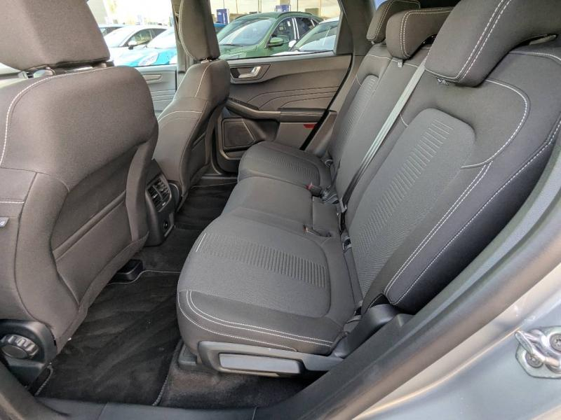 Photo 11 de l’annonce de FORD Kuga d’occasion à vendre à FRÉJUS