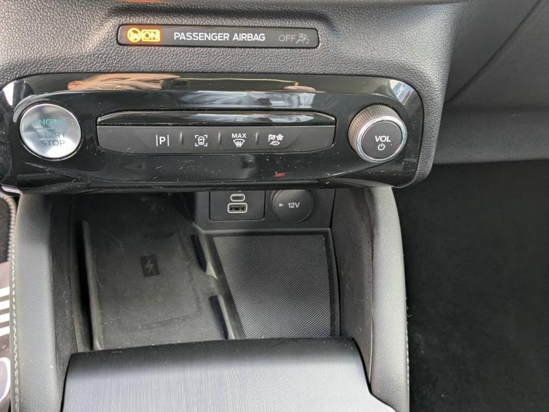 Photo 19 de l’annonce de FORD Kuga d’occasion à vendre à FRÉJUS