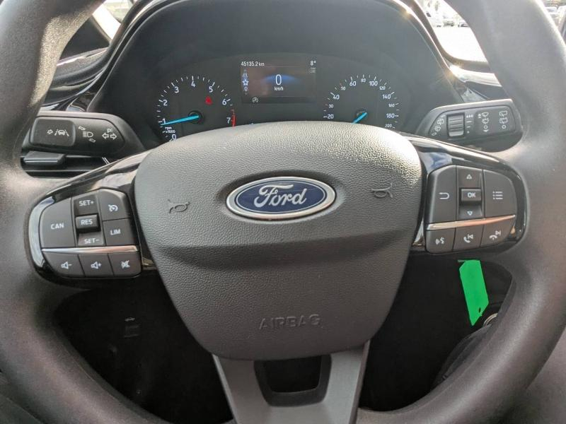 Photo 15 de l’annonce de FORD Fiesta d’occasion à vendre à FRÉJUS