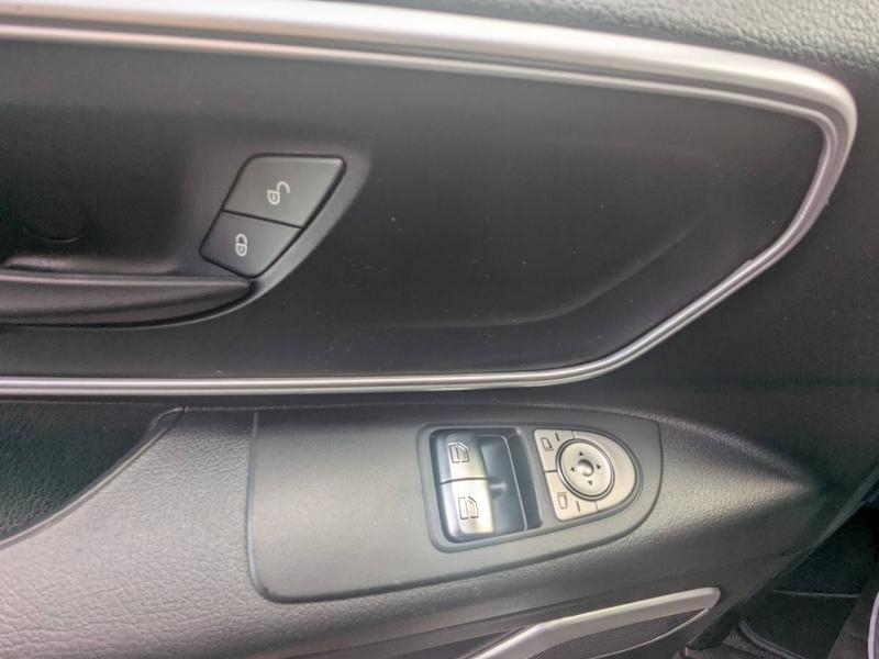 Photo 11 de l’annonce de MERCEDES-BENZ Vito Fg VUL d’occasion à vendre à FRÉJUS