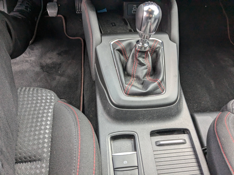 Photo 17 de l’annonce de FORD Focus d’occasion à vendre à TOULON