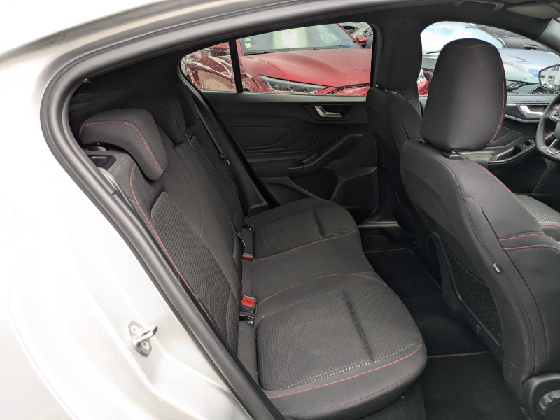 Photo 20 de l’annonce de FORD Focus d’occasion à vendre à TOULON