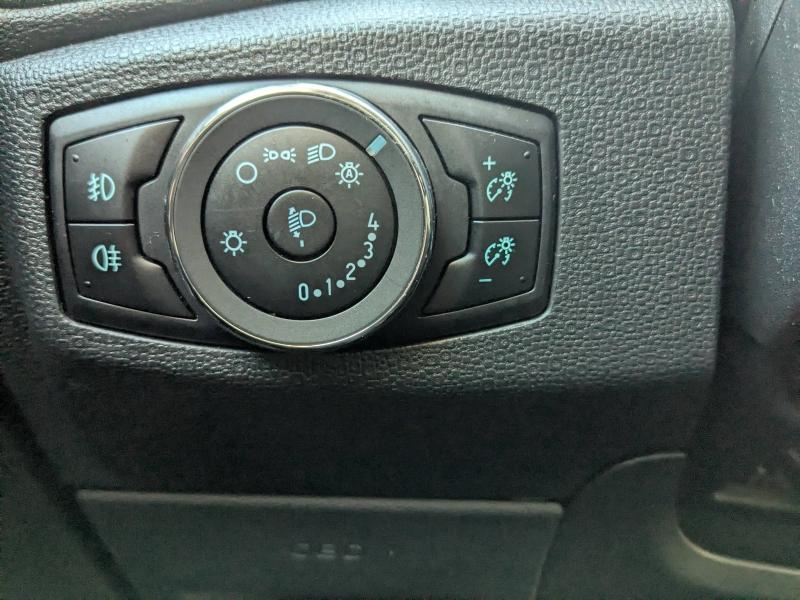 Photo 16 de l’annonce de FORD EcoSport d’occasion à vendre à DRAGUIGNAN