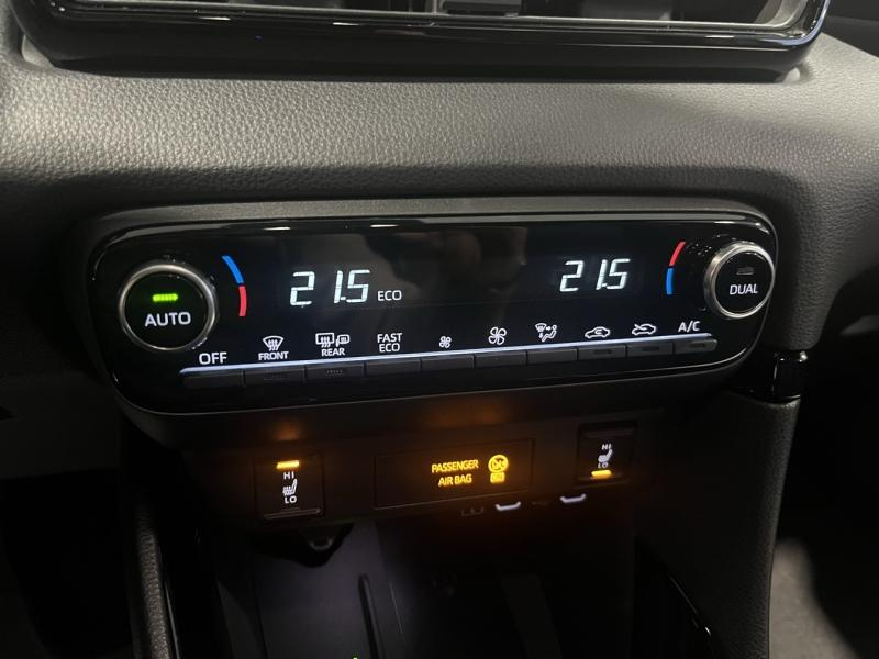 Photo 11 de l’annonce de TOYOTA Yaris d’occasion à vendre à LATTES