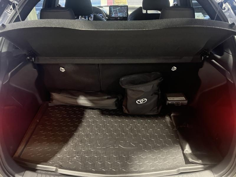 Photo 14 de l’annonce de TOYOTA Yaris d’occasion à vendre à LATTES