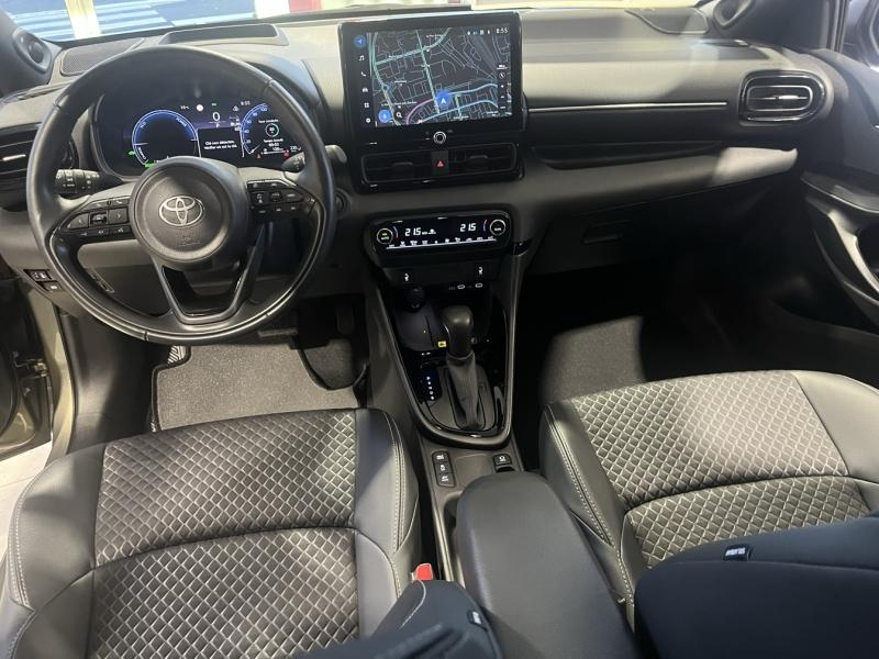 Photo 16 de l’annonce de TOYOTA Yaris d’occasion à vendre à LATTES
