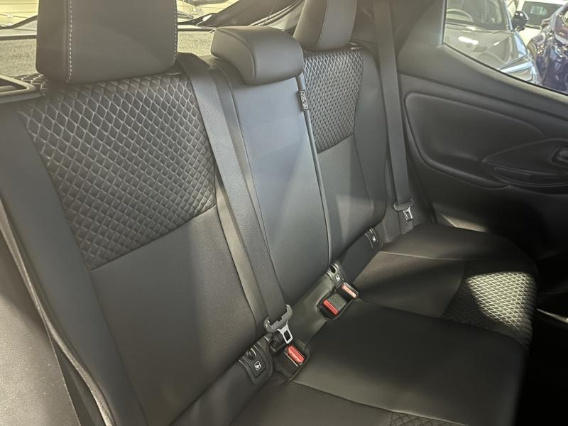 Photo 19 de l’annonce de TOYOTA Yaris d’occasion à vendre à LATTES