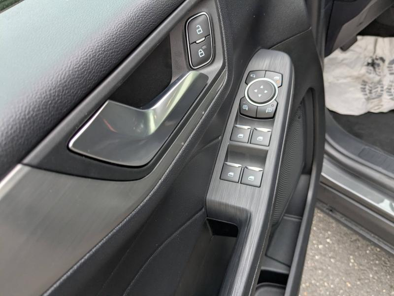 Photo 11 de l’annonce de FORD Kuga d’occasion à vendre à CARCASSONNE