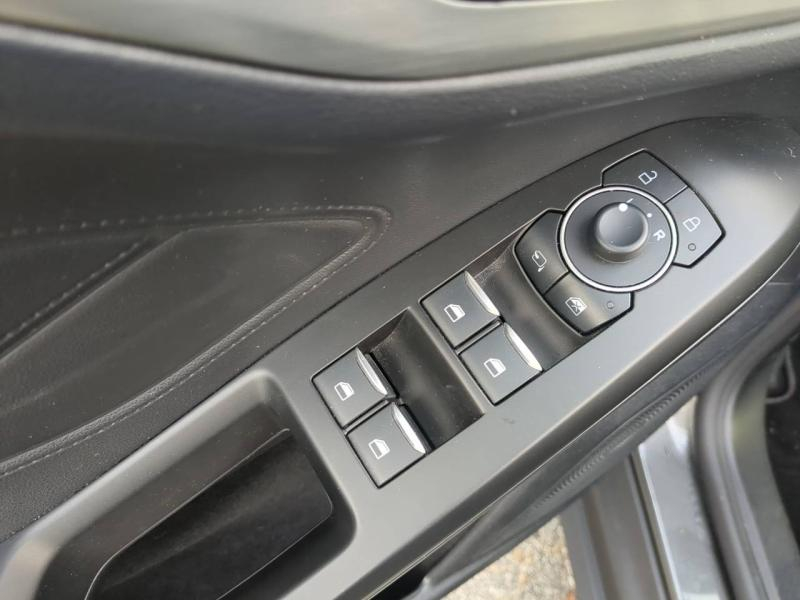 Photo 15 de l’annonce de FORD Focus SW d’occasion à vendre à CARPENTRAS