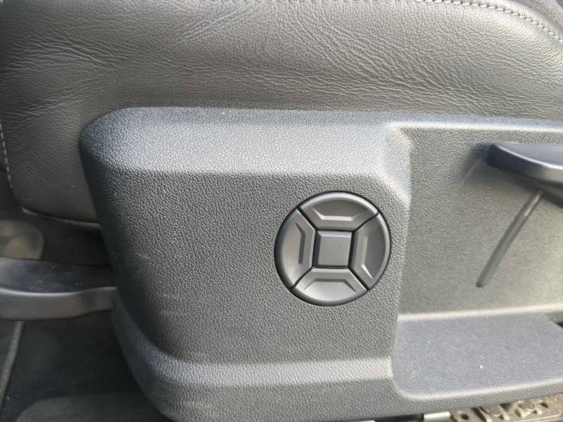 Photo 16 de l’annonce de AUDI Q3 d’occasion à vendre à CARPENTRAS