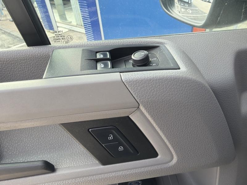 Photo 14 de l’annonce de VOLKSWAGEN Crafter Fg VUL d’occasion à vendre à VITROLLES