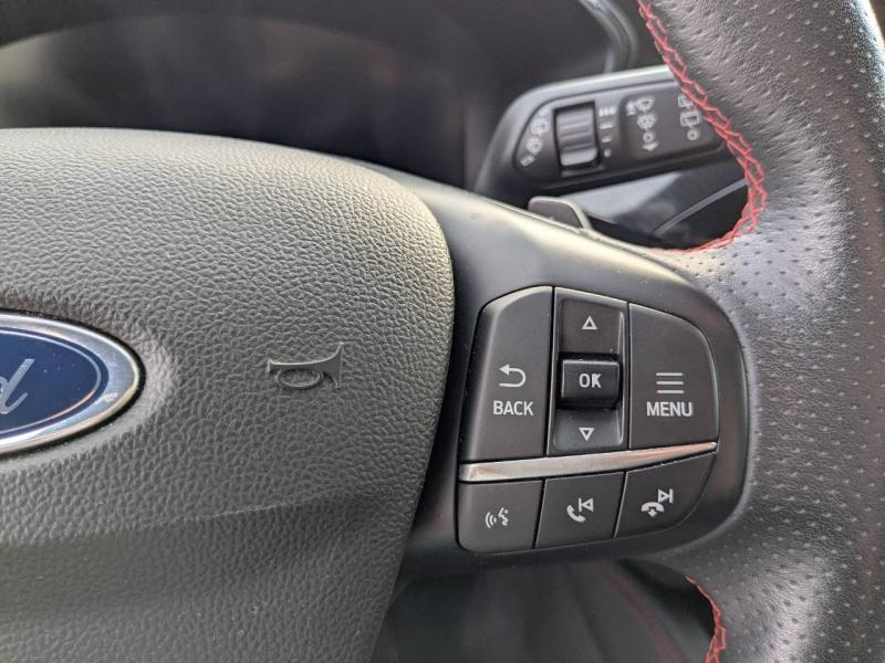 Photo 17 de l’annonce de FORD Kuga d’occasion à vendre à AUBAGNE