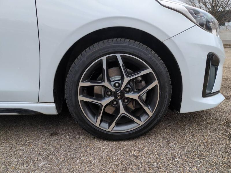 Photo 10 de l’annonce de KIA Ceed d’occasion à vendre à NÎMES