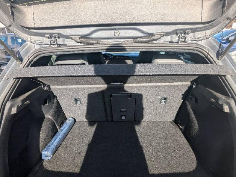 Photo 8 de l’annonce de VOLKSWAGEN Golf d’occasion à vendre à GAP