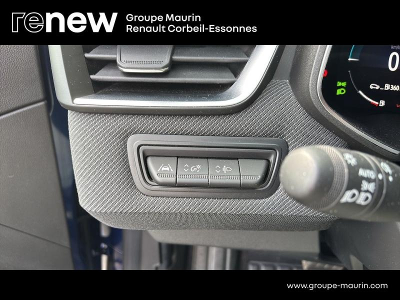 Photo 16 de l’annonce de RENAULT Clio d’occasion à vendre à CORBEIL-ESSONNES