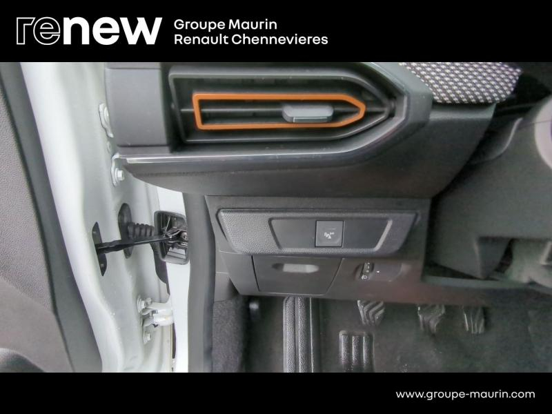 Photo 18 de l’annonce de DACIA Sandero d’occasion à vendre à CHENNEVIÈRES-SUR-MARNE