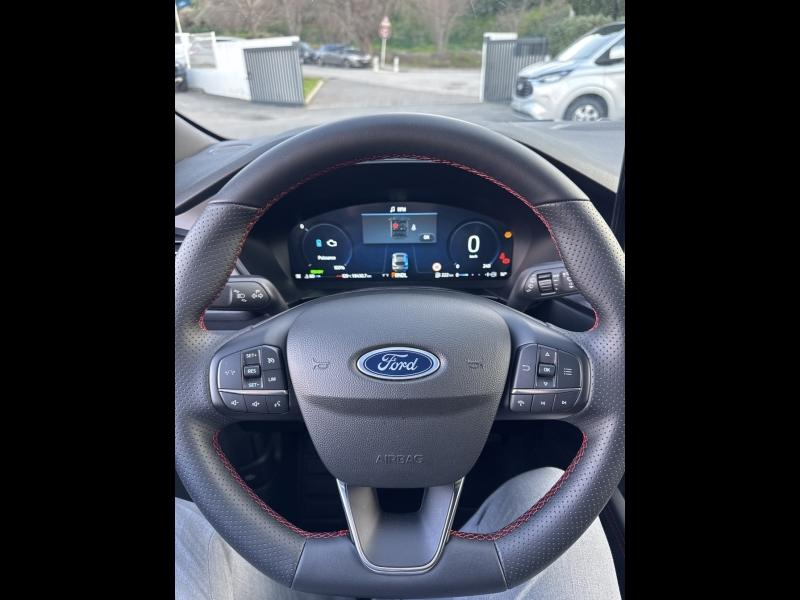 Photo 13 de l’annonce de FORD Kuga d’occasion à vendre à TOULON