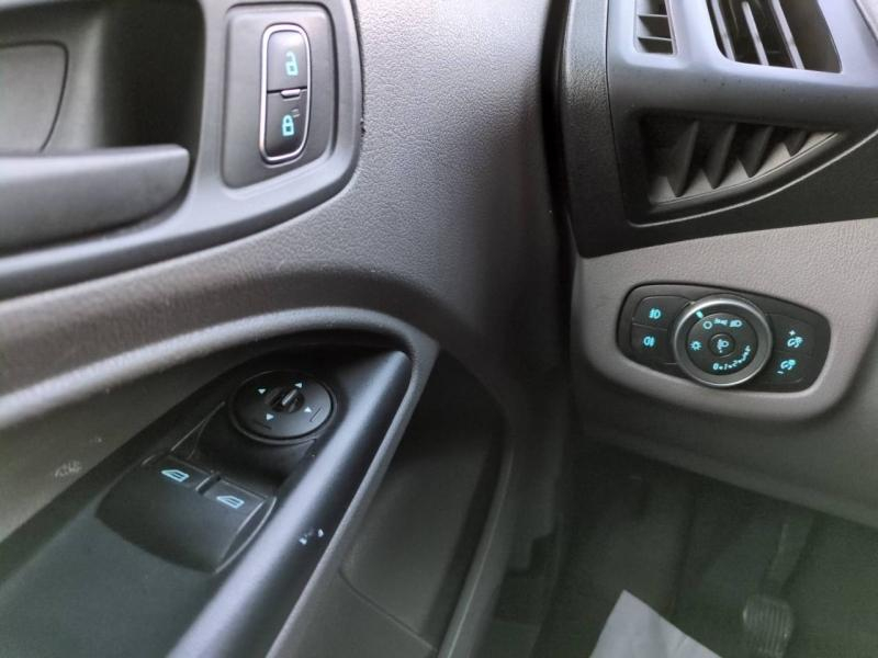 Photo 14 de l’annonce de FORD Transit Connect VUL d’occasion à vendre à NÎMES