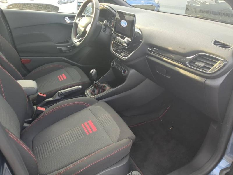 Photo 6 de l’annonce de FORD Fiesta d’occasion à vendre à CARPENTRAS