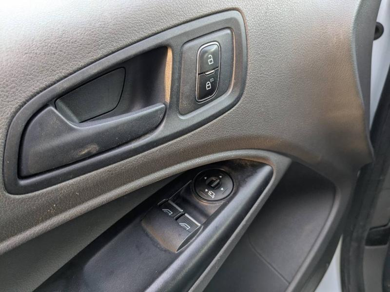 Photo 20 de l’annonce de FORD Transit Connect VUL d’occasion à vendre à AUBAGNE