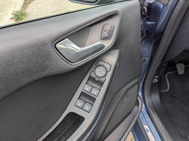 Photo 17 de l’annonce de FORD Fiesta d’occasion à vendre à AUBAGNE