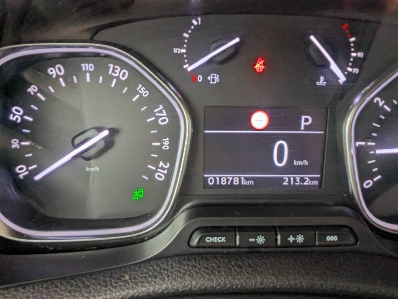 Photo 14 de l’annonce de OPEL Vivaro Fg VUL d’occasion à vendre à FRÉJUS