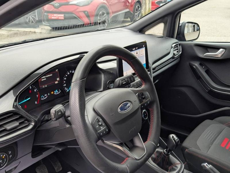 Photo 11 de l’annonce de FORD Fiesta d’occasion à vendre à AIX-EN-PROVENCE