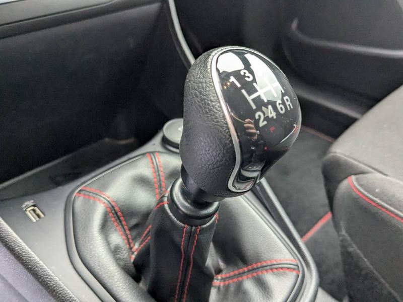 Photo 18 de l’annonce de FORD Fiesta d’occasion à vendre à AIX-EN-PROVENCE