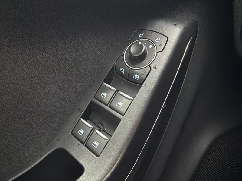 Photo 13 de l’annonce de FORD Puma d’occasion à vendre à VITROLLES