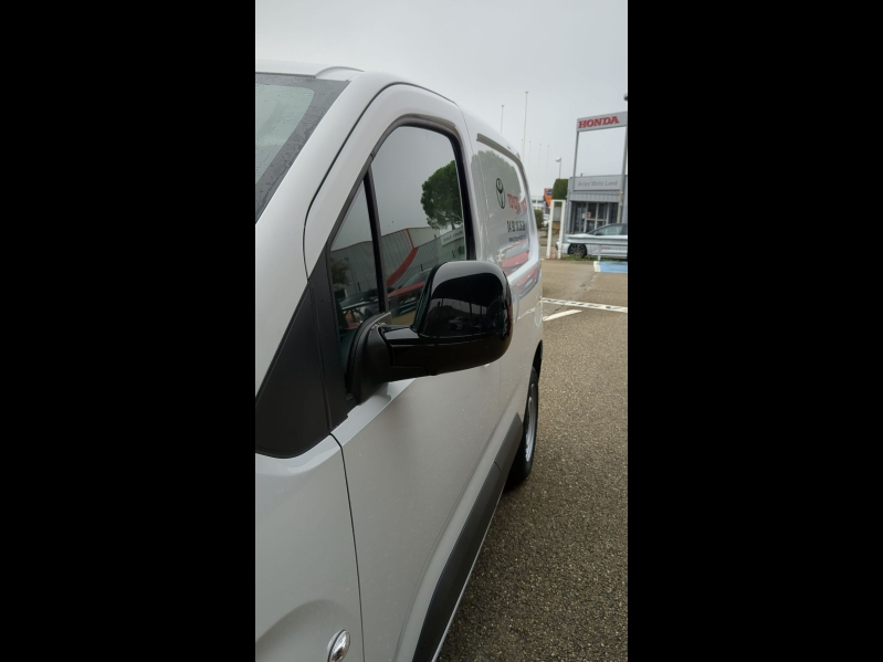 Photo 11 de l’annonce de TOYOTA ProAce City VUL d’occasion à vendre à ARLES