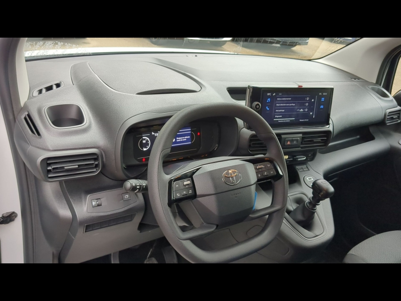 Photo 13 de l’annonce de TOYOTA ProAce City VUL d’occasion à vendre à ARLES