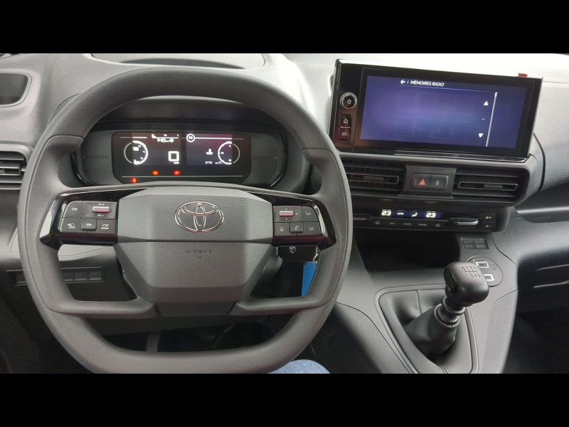 Photo 17 de l’annonce de TOYOTA ProAce City VUL d’occasion à vendre à ARLES