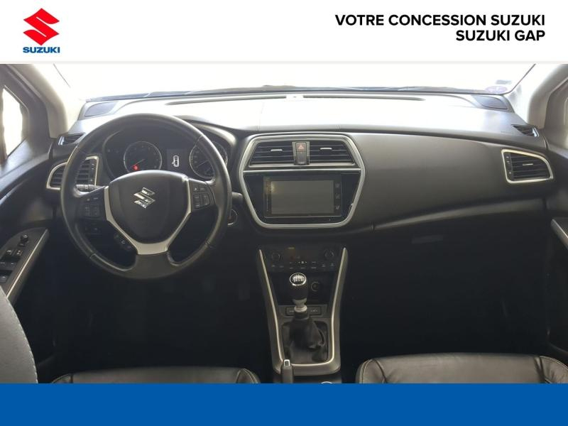 Photo 9 de l’annonce de SUZUKI SX4 S-Cross d’occasion à vendre à GAP