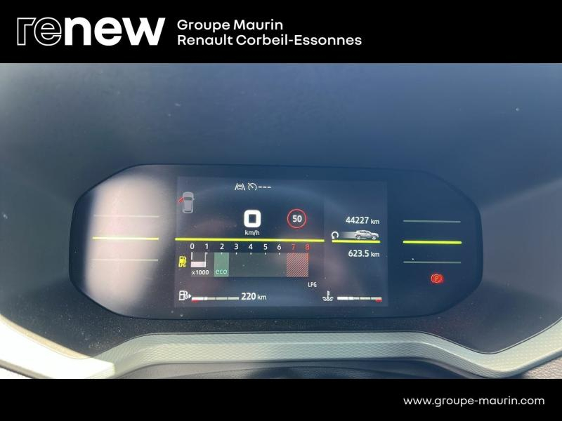 Photo 15 de l’annonce de DACIA Duster d’occasion à vendre à CORBEIL-ESSONNES