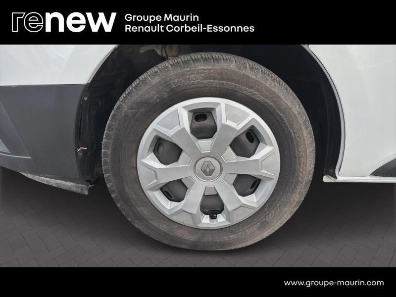 Photo 9 de l’annonce de RENAULT Trafic Combi d’occasion à vendre à CORBEIL-ESSONNES