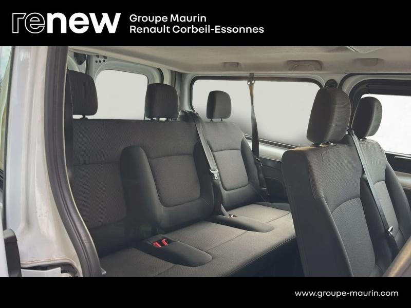 Photo 18 de l’annonce de RENAULT Trafic Combi d’occasion à vendre à CORBEIL-ESSONNES
