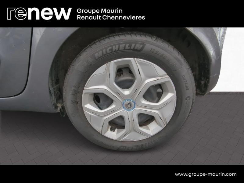 Photo 10 de l’annonce de RENAULT Twingo d’occasion à vendre à CHENNEVIÈRES-SUR-MARNE