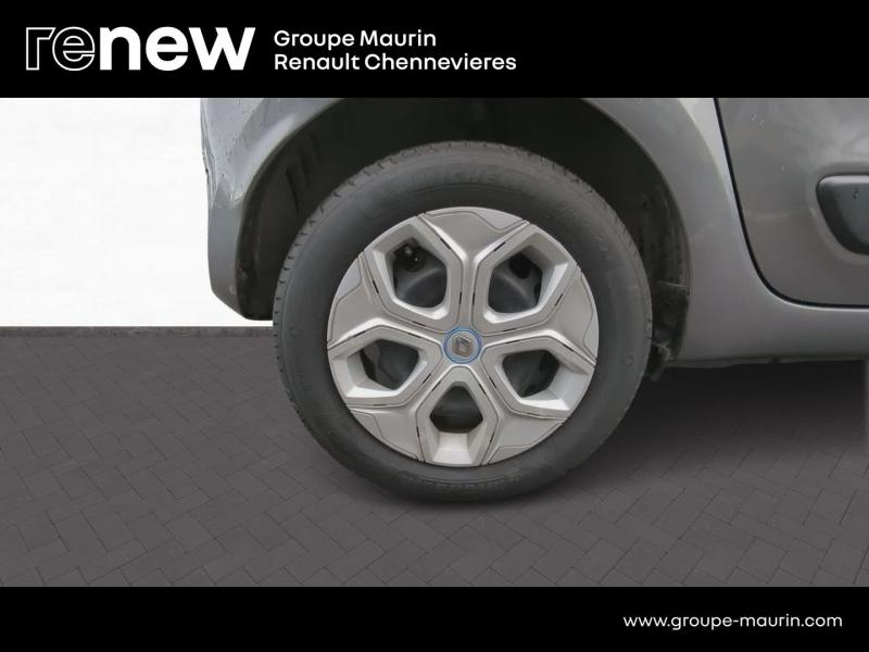 Photo 13 de l’annonce de RENAULT Twingo d’occasion à vendre à CHENNEVIÈRES-SUR-MARNE