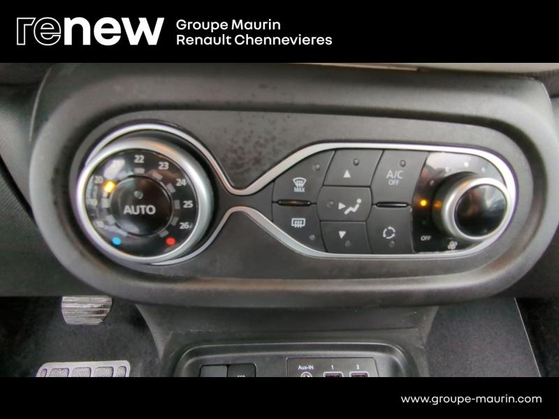 Photo 18 de l’annonce de RENAULT Twingo d’occasion à vendre à CHENNEVIÈRES-SUR-MARNE