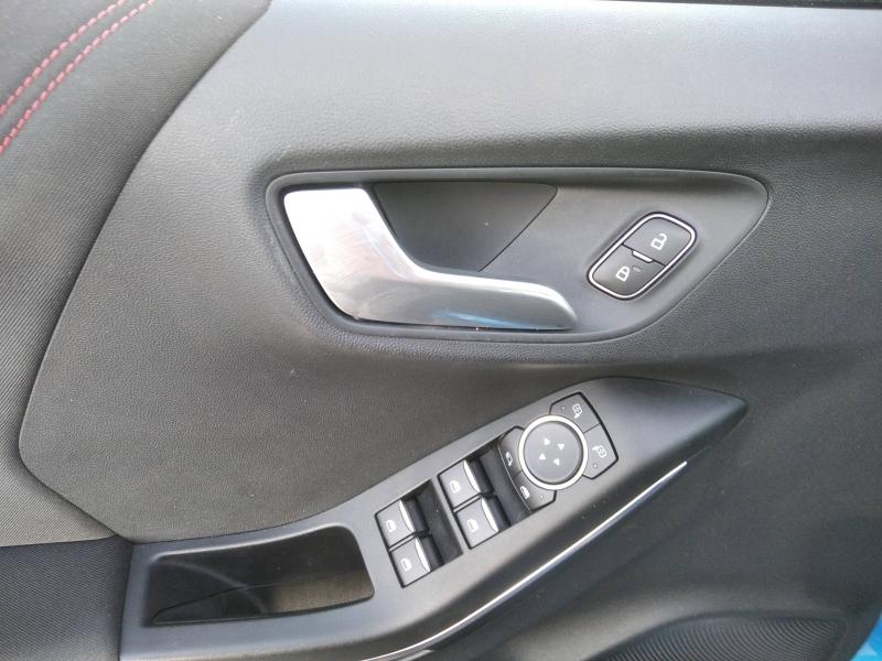 Photo 12 de l’annonce de FORD Puma d’occasion à vendre à NÎMES