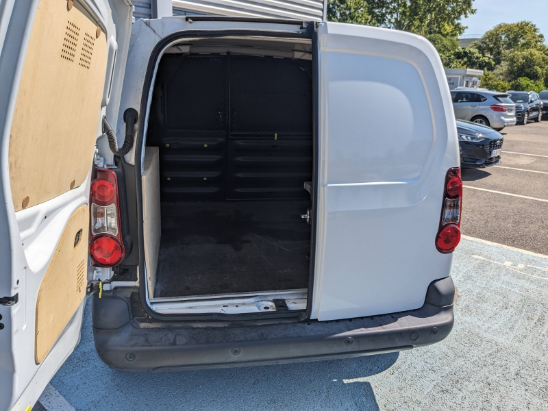 Photo 13 de l’annonce de CITROEN Berlingo d’occasion à vendre à MARSEILLE