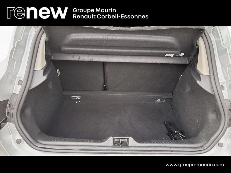 Photo 12 de l’annonce de RENAULT Clio d’occasion à vendre à CORBEIL-ESSONNES