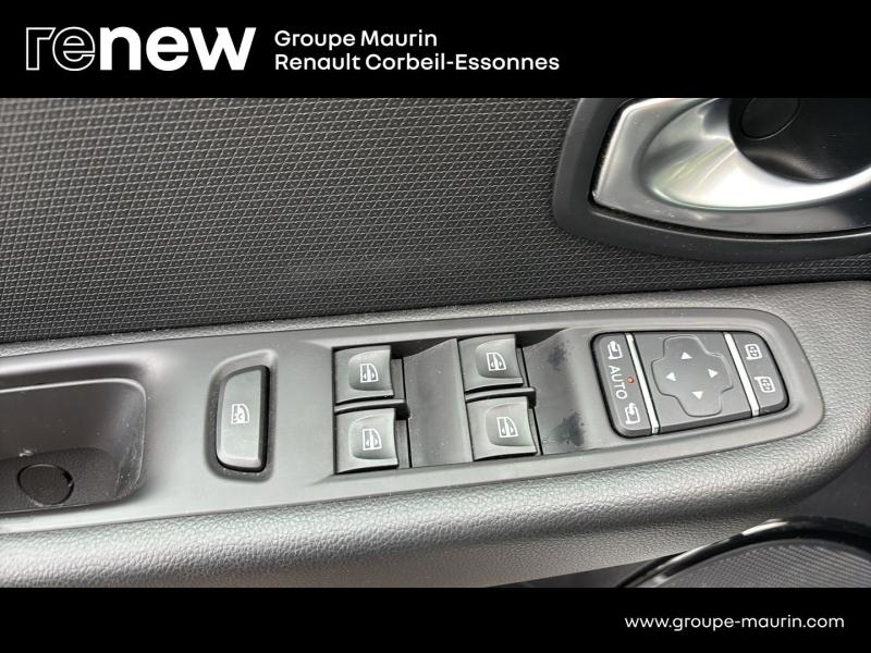 Photo 16 de l’annonce de RENAULT Clio d’occasion à vendre à CORBEIL-ESSONNES