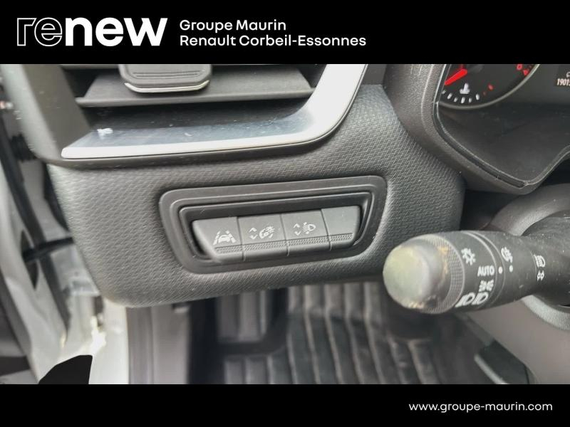 Photo 20 de l’annonce de RENAULT Clio d’occasion à vendre à CORBEIL-ESSONNES