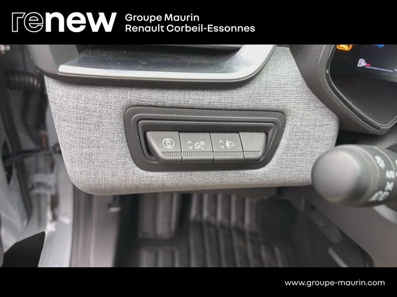 Photo 19 de l’annonce de RENAULT Clio d’occasion à vendre à CORBEIL-ESSONNES