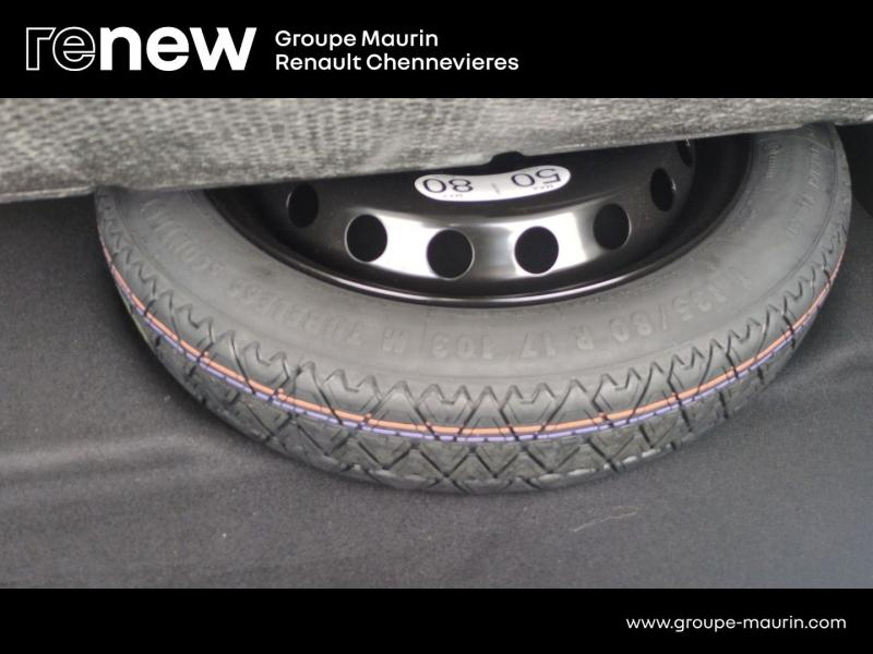 Photo 14 de l’annonce de RENAULT  d’occasion à vendre à CHENNEVIÈRES-SUR-MARNE
